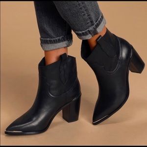 Steve Madden Zora Leather Booties